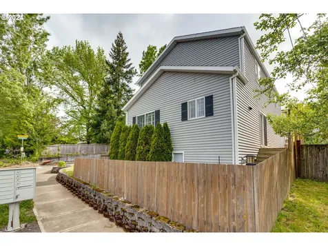 609 Se Acacia Lane Gresham OR 97080