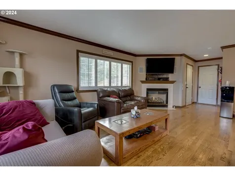 609 Se Acacia Lane Gresham OR 97080