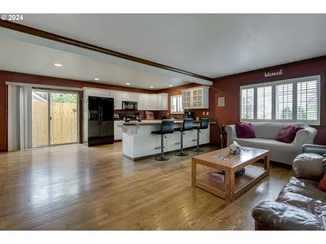 609 Se Acacia Lane Gresham OR 97080