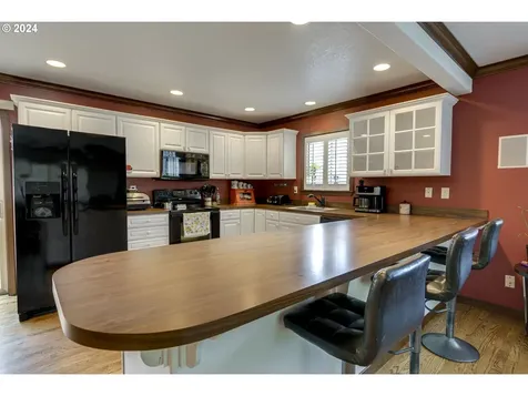 609 Se Acacia Lane Gresham OR 97080