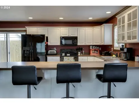 609 Se Acacia Lane Gresham OR 97080