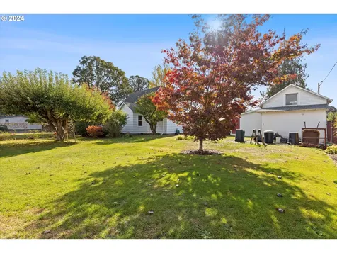 407 NW Zobrist Street Estacada OR 97023