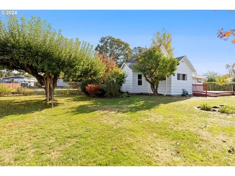 407 NW Zobrist Street Estacada OR 97023