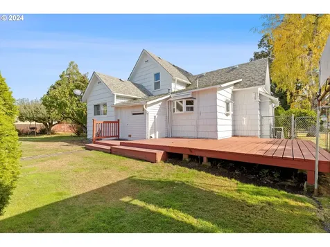407 NW Zobrist Street Estacada OR 97023