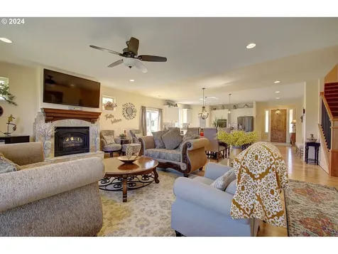 36403 NE 127th Avenue La Center WA 98629