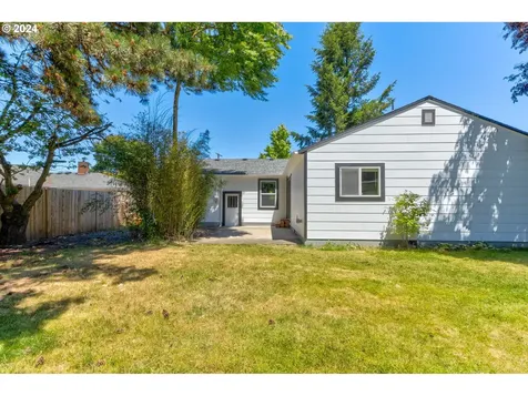 8626 Ne Thompson Street Portland OR 97220