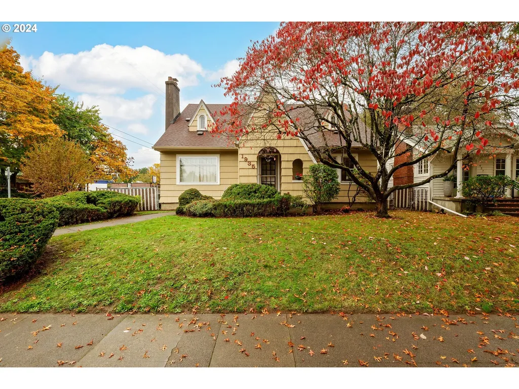 1935 N Willamette Boulevard Portland OR 97217