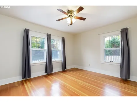 1935 N Willamette Boulevard Portland OR 97217