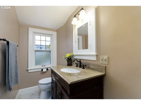 1935 N Willamette Boulevard Portland OR 97217
