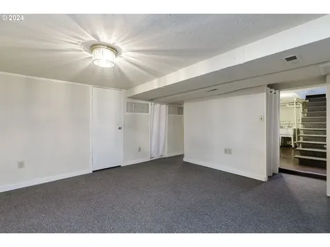 1935 N Willamette Boulevard Portland OR 97217