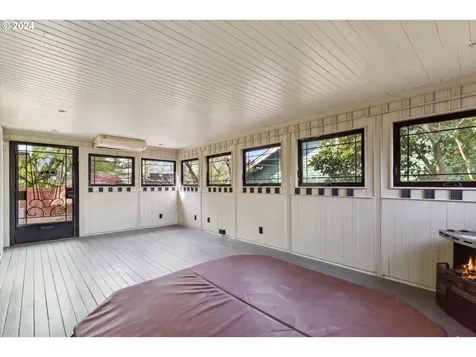 35 Se 32nd Avenue Portland OR 97214