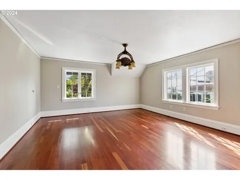 35 Se 32nd Avenue Portland OR 97214