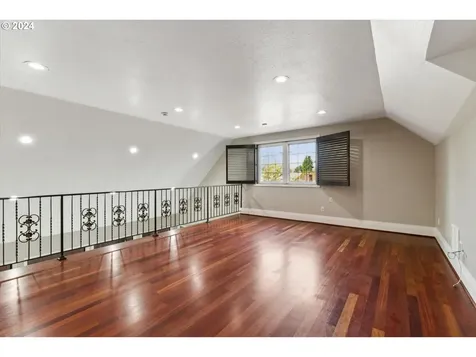 35 Se 32nd Avenue Portland OR 97214