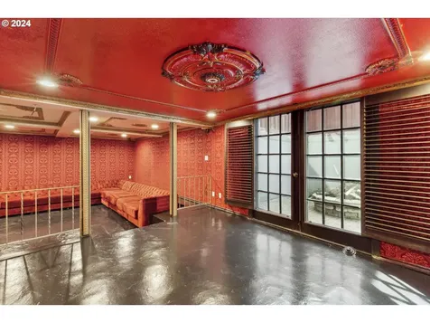 35 Se 32nd Avenue Portland OR 97214