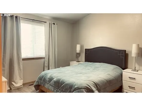 1036 Molokai Street Se Salem OR 97317