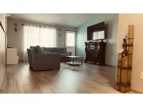 1036 Molokai Street Se Salem OR 97317