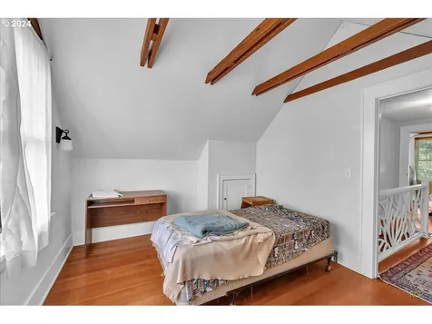 8238 N Hurst Avenue Portland OR 97203