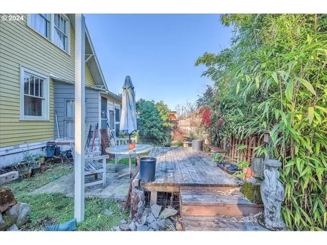 8238 N Hurst Avenue Portland OR 97203