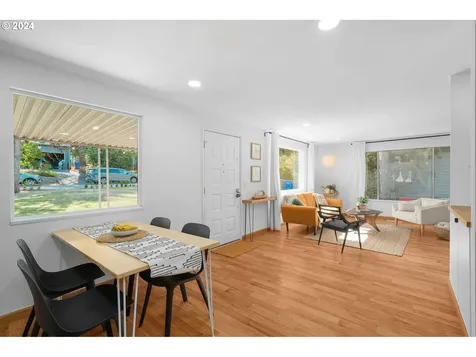 9649 Sw 49th Avenue Portland OR 97219