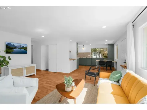 9649 Sw 49th Avenue Portland OR 97219
