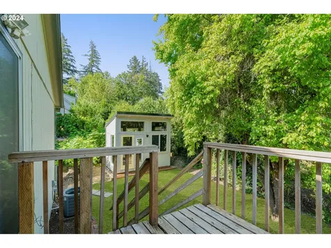 9649 Sw 49th Avenue Portland OR 97219
