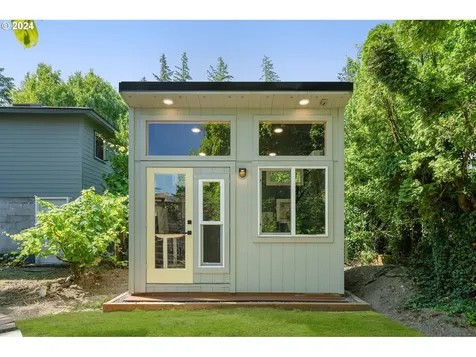 9649 Sw 49th Avenue Portland OR 97219