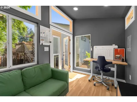 9649 Sw 49th Avenue Portland OR 97219