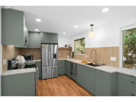 9649 Sw 49th Avenue Portland OR 97219