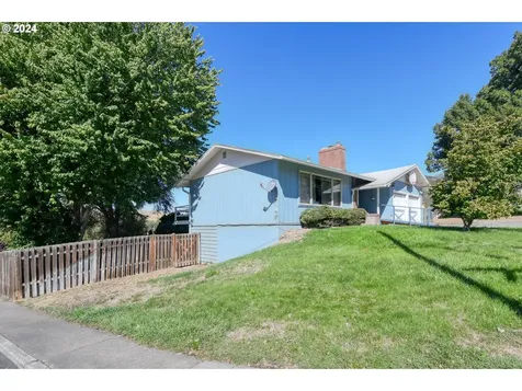 3239 SW Isaac Avenue Pendleton OR 97801