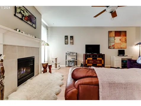1096 Throne Drive Eugene OR 97402
