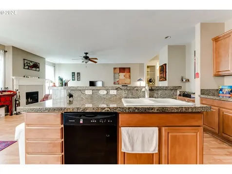 1096 Throne Drive Eugene OR 97402