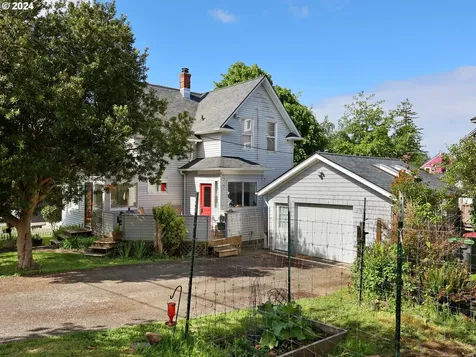 1419 9th Street Astoria OR 97103