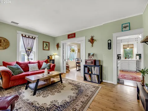 1419 9th Street Astoria OR 97103