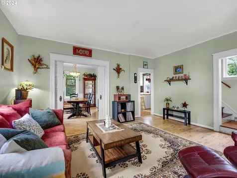 1419 9th Street Astoria OR 97103