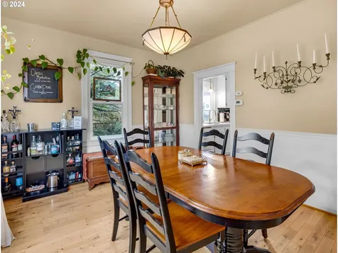 1419 9th Street Astoria OR 97103