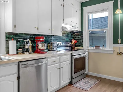 1419 9th Street Astoria OR 97103