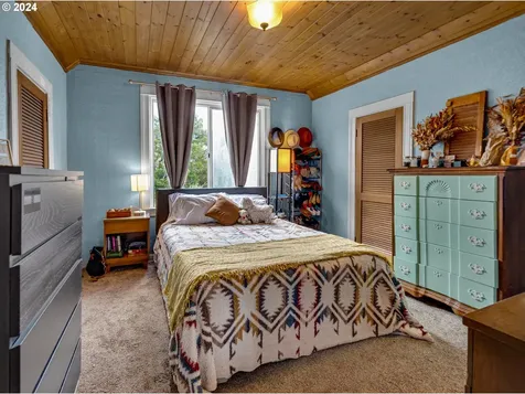 1419 9th Street Astoria OR 97103