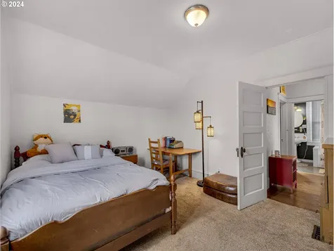 1419 9th Street Astoria OR 97103