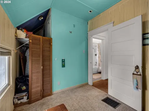 1419 9th Street Astoria OR 97103