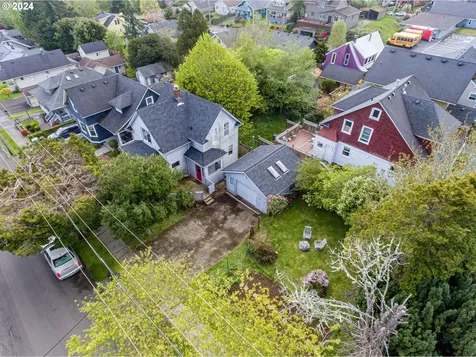 1419 9th Street Astoria OR 97103