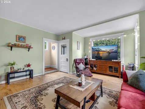 1419 9th Street Astoria OR 97103