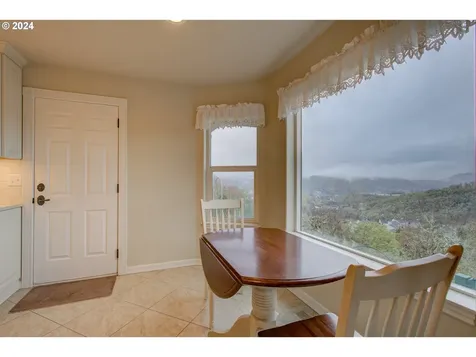 1160 NE Granite Ridge Street Roseburg OR 97470