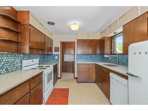 133 SW Peck Road White Salmon WA 98672