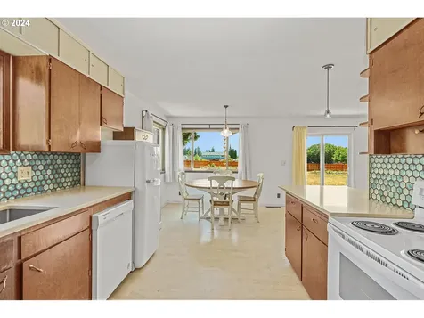 133 SW Peck Road White Salmon WA 98672