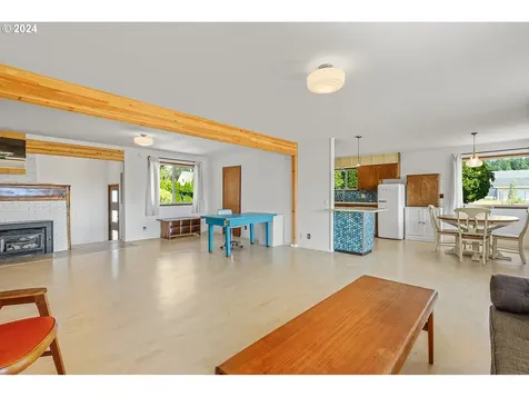 133 SW Peck Road White Salmon WA 98672