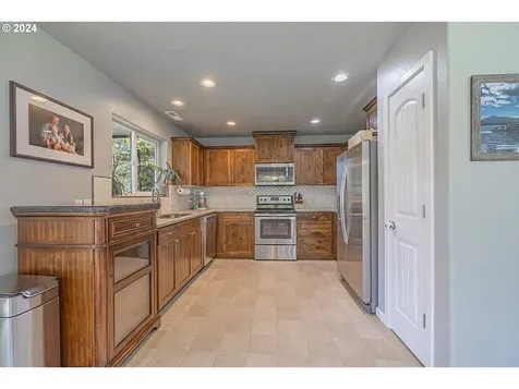 64419 Beaver Loop Road North Bend OR 97459