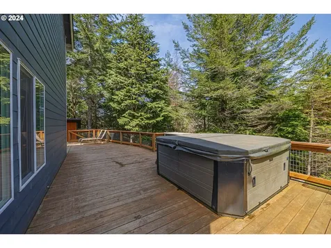 64419 Beaver Loop Road North Bend OR 97459