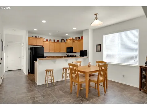 5824 Avalon Street Eugene OR 97402