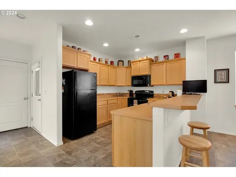 5824 Avalon Street Eugene OR 97402