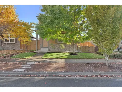5824 Avalon Street Eugene OR 97402